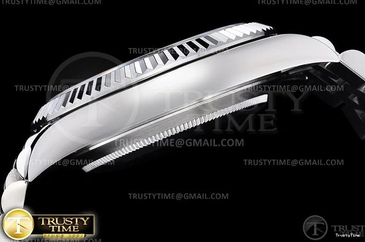 0306 Effortless R2DJ0252J – DJ2 41mm Jub 641